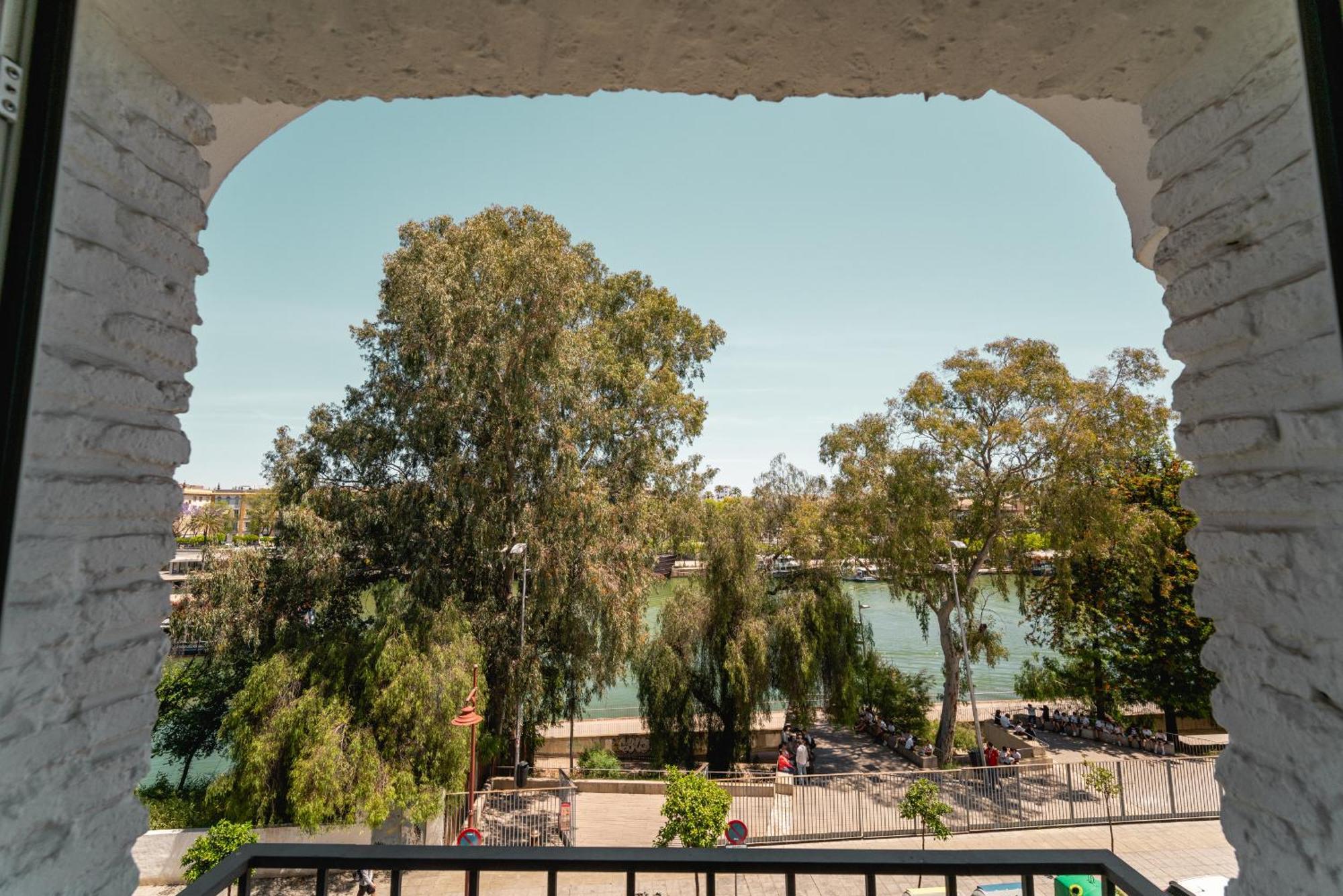 Betis River View Seville Luaran gambar