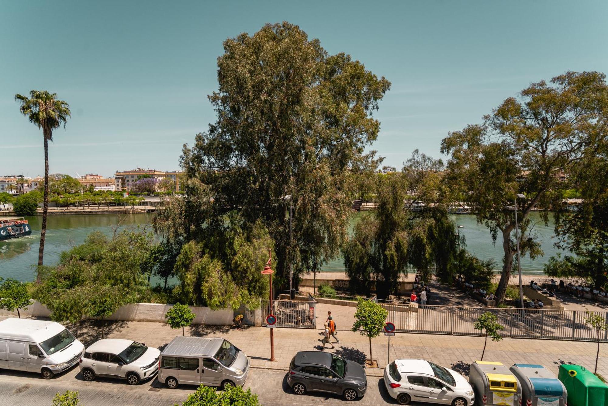 Betis River View Seville Luaran gambar